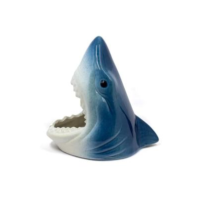 Indoor outdoor Windproof Large Fancy Shark Ceramic Ashtrays picture 4