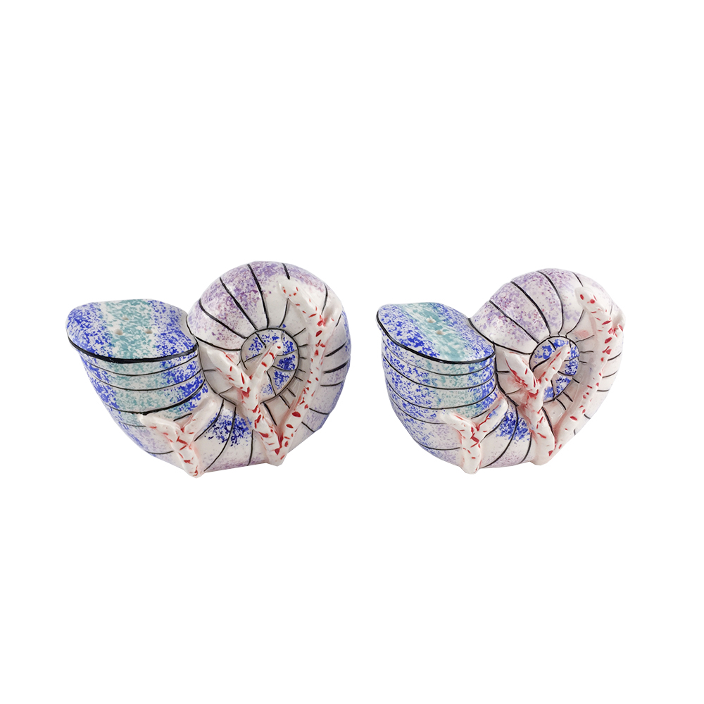Shell Shaped Ceramic Salt And Pepper Shakers Set