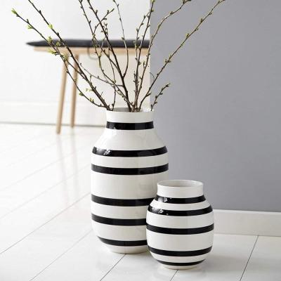 Scandinavian Design ceramic omaggio flower vase with Stripes picture 2