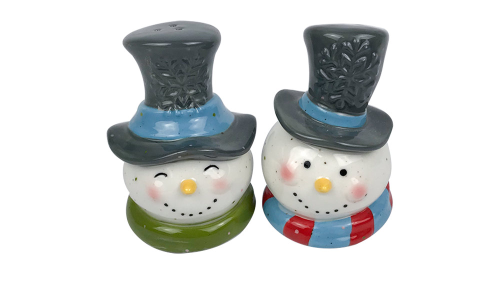 Christmas Salt And Pepper Shakers